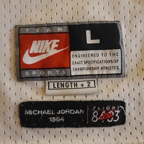 Vintage Nike Michael Jordan Rookie Chicago Bulls Jersey | Swingman | White/Red - Picture 3 of 9